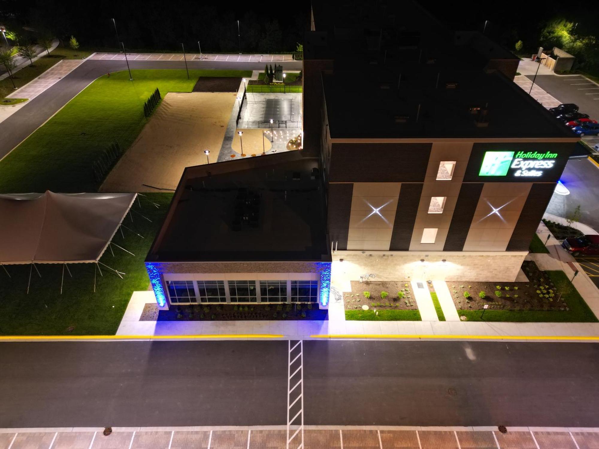 Holiday Inn Express & Suites Chicago Schaumburg By Ihg Екстер'єр фото